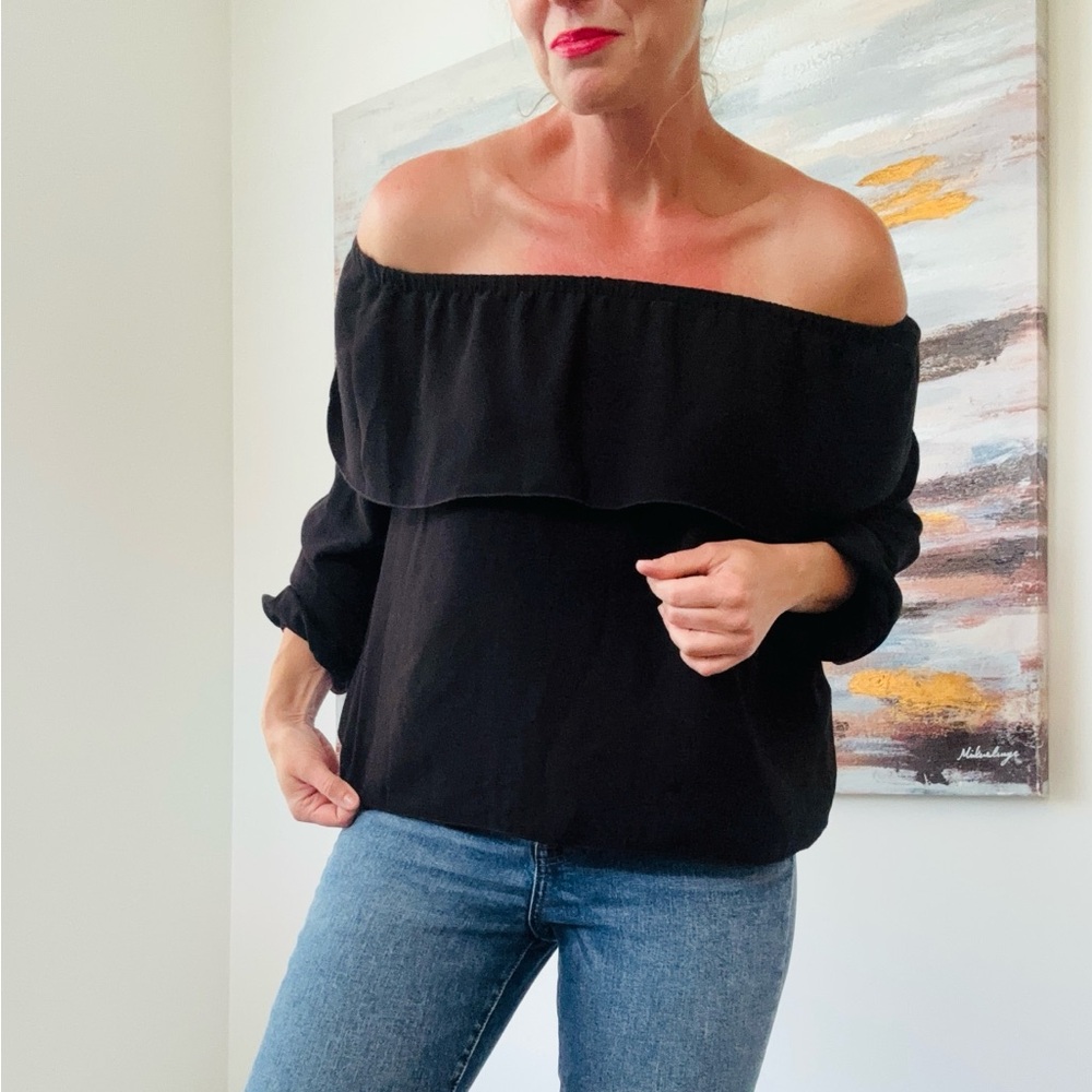 ARITZIA Wilfred Morel Off Shoulder Ruffle Blouse Black Small